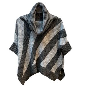 ❤️ OLD NAVY STRIPED PONCHO SWEATER SIZE XSMALL OVERSIZED XS